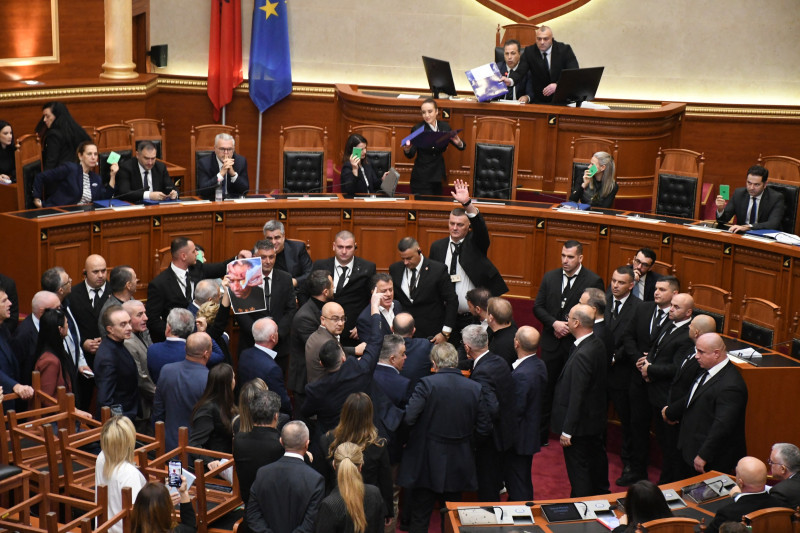 bataie parlament tirana albania