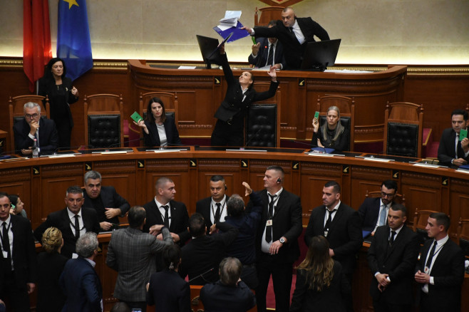bataie parlament tirana albania
