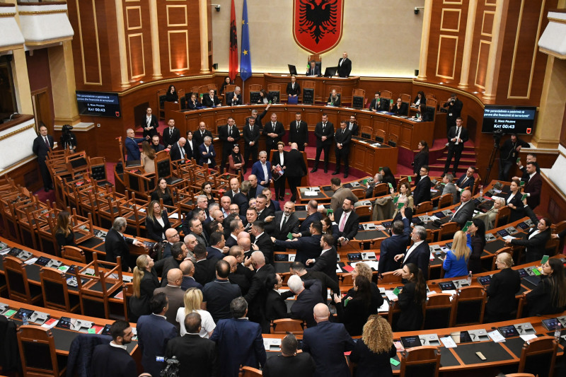 bataie parlament tirana albania