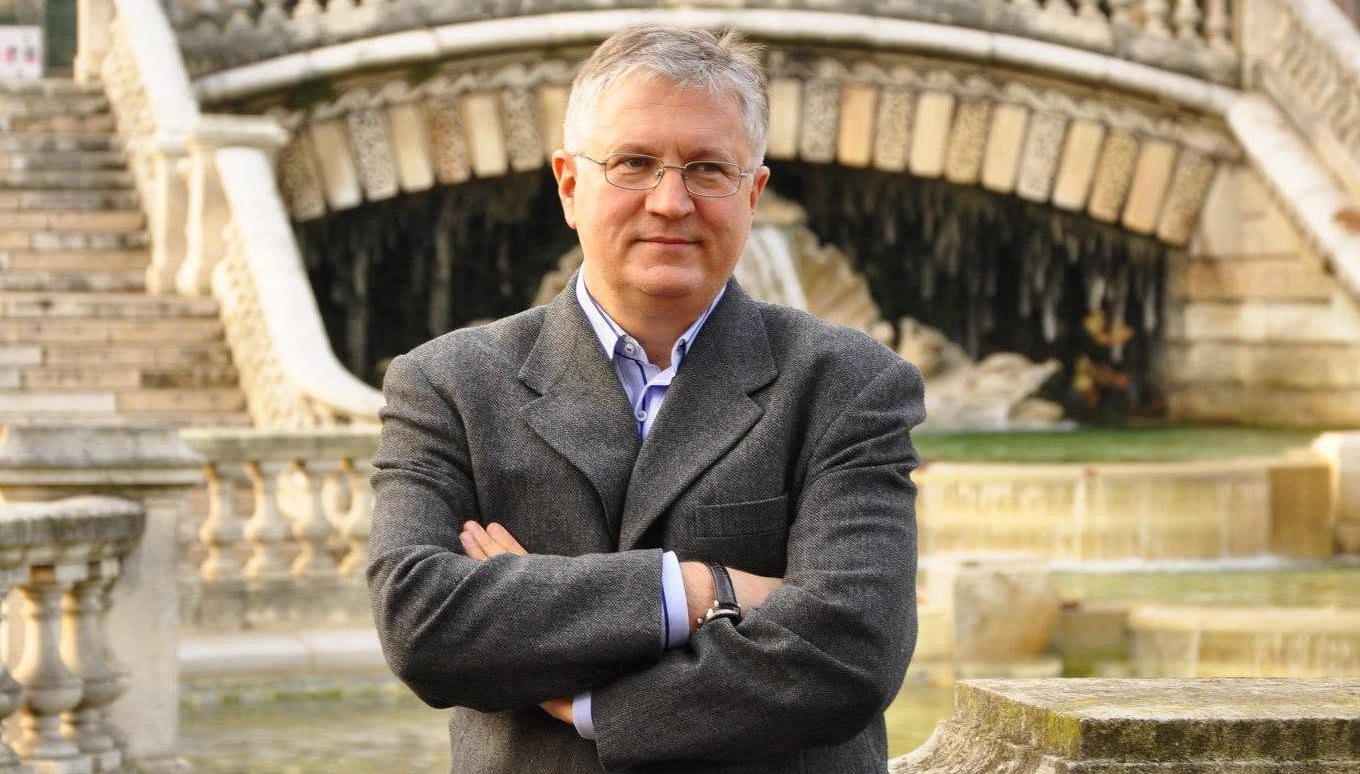 Consulul general al României la Lyon, rechemat. Acesta ar urma să fie numit şeful Cancelariei premierului. Cine e Oleg Ungureanu