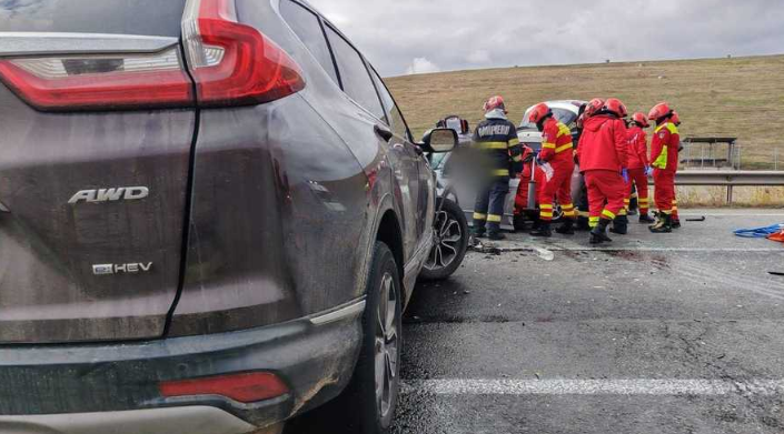 Accident grav pe centura Vâlcele-Apahida, unde două autoturisme s-au ciocnit violent