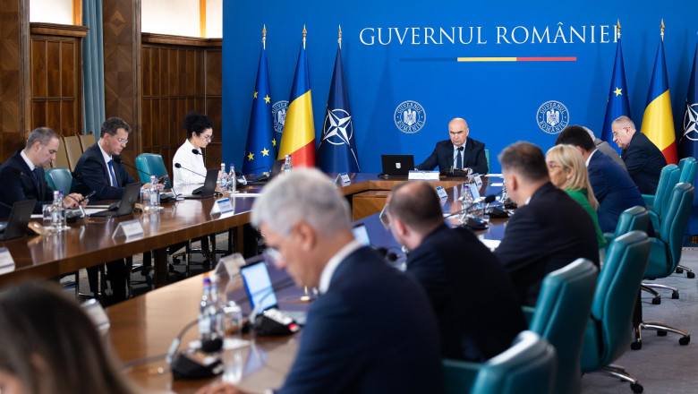 Bolojan, despre ultima ședință de guvern: „ANCOM voia să spargă 200.000 de euro pe o deplasare”. Ce s-a întâmplat după ce a refuzat