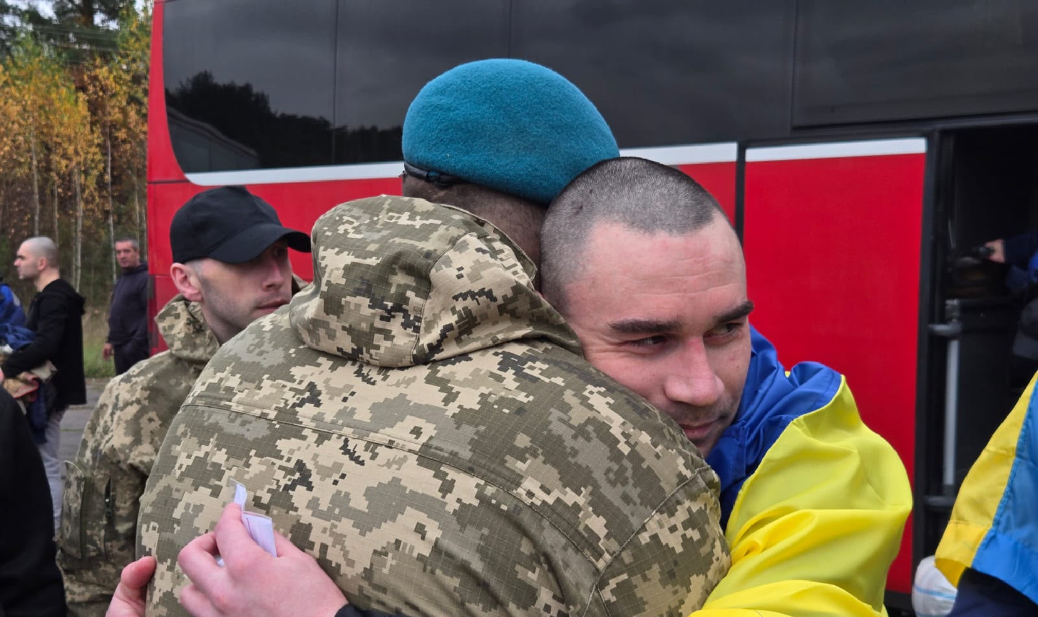 Schimb impresionant de prizonieri de război între Rusia și Ucraina. Zelenski: „Îi ținem minte pe toți și îi căutăm”