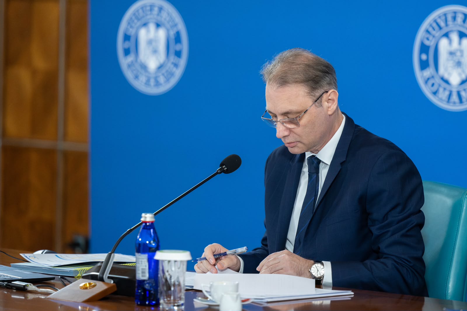 Guvernul a aprobat un set de măsuri pentru finanțarea localităților, deblocarea plăților și continuarea investițiilor publice
