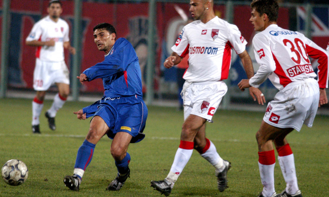 FOTBAL:DINAMO BUCURESTI-STEAUA BUCURESTI 3-0,CUPA ROMANIEI (27.11.2002)