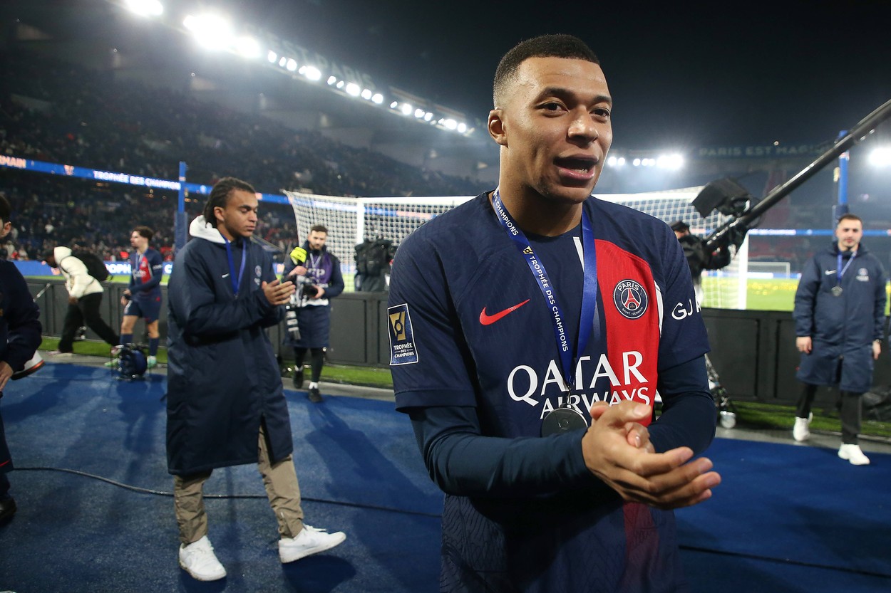 Kylian Mbappe a stabilit un nou record, după ce PSG a cucerit Supercupa Franței