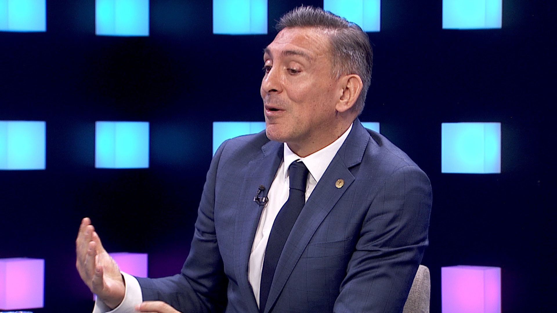Ilie Dumitrescu a făcut analiza: ”episodul Radaslavescu” vs ”episodul Premier League”