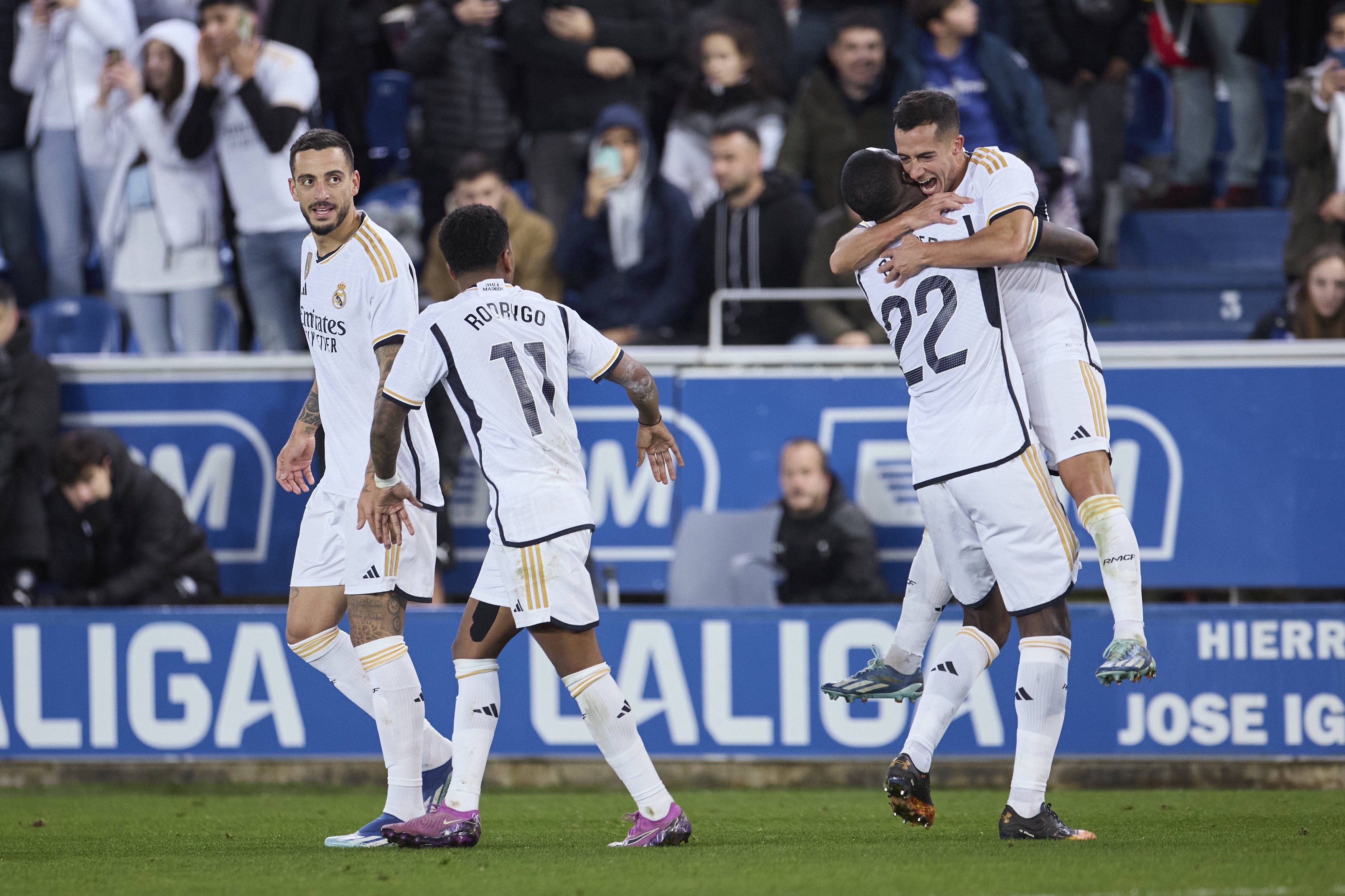 Real Madrid - Almeria 3-2. Conduși cu 0-2, ”Galacticii” reușesc o revenire de senzație