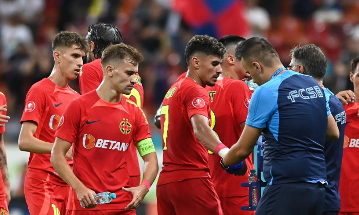 Ovidiu Popescu, Octavian Popescu, Darius Olaru,Florinel Coman și Risto Radunovic / Foto: Sport Pictures