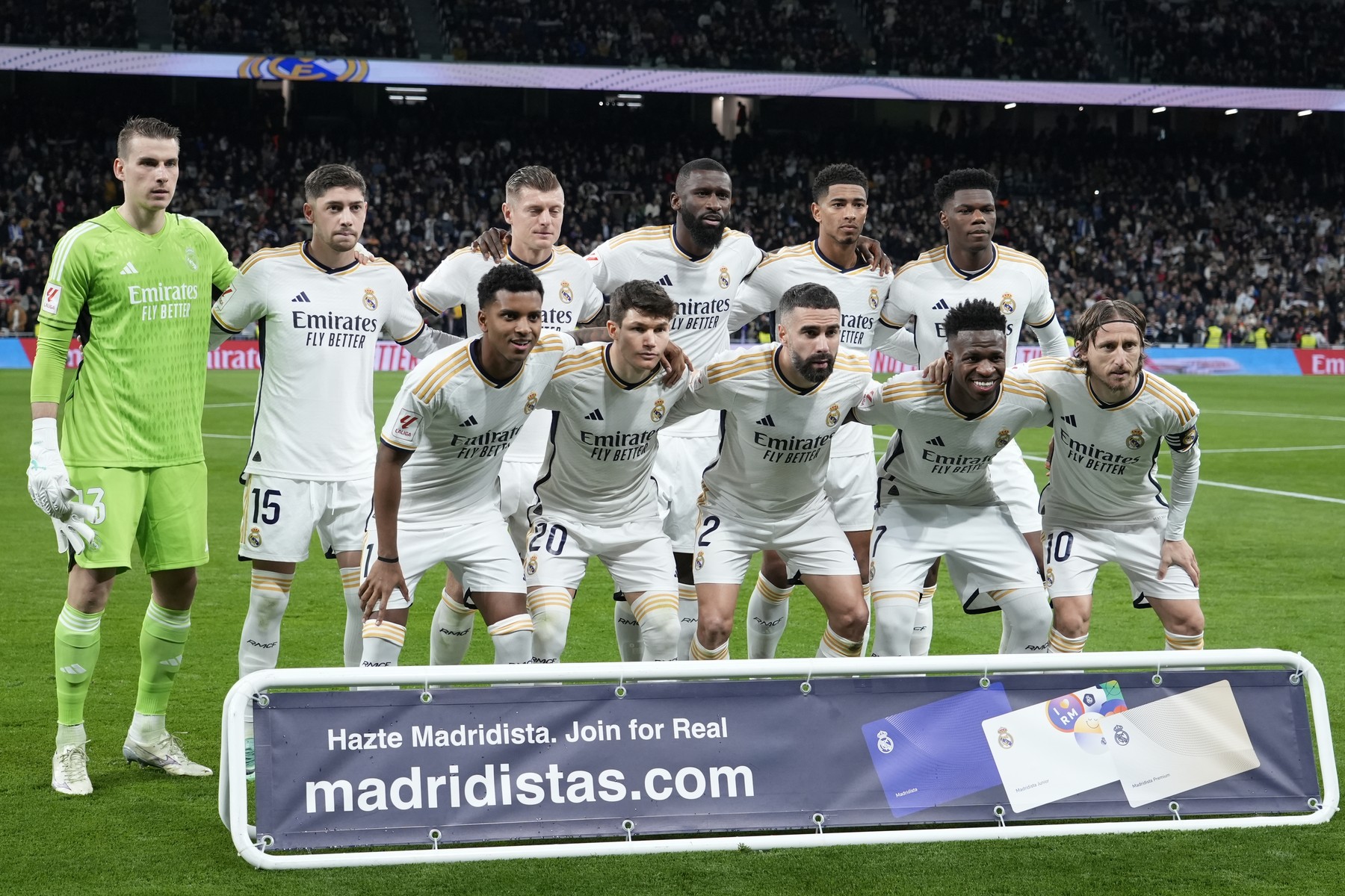 Jucătorii lui Arandina se ”bat” pe tricourile starurilor de la Real Madrid