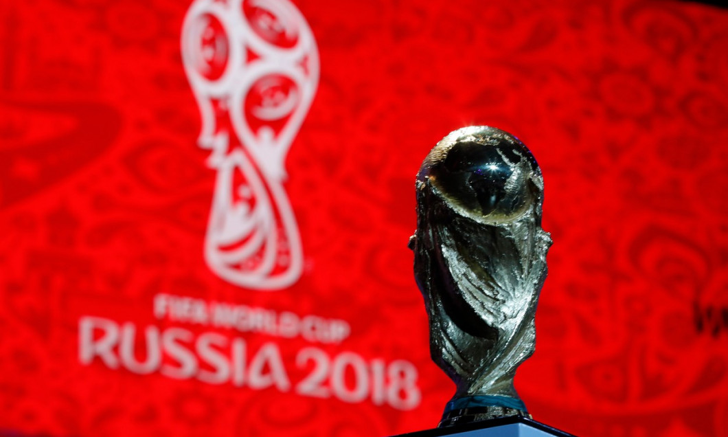 Trofej pro vítěze, pohár, FIFA, losování, Světový pohár 2018 Moskva, GES/ Fussball/ Auslosung zur FIFA Fussball WM Russland 2018, 01.12.2017