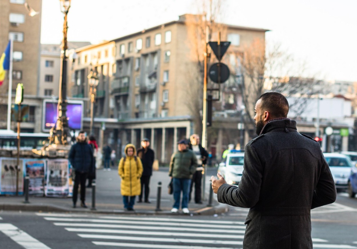 Un malgaș la București! Ce-i spun oamenii când îl văd pe stradă: ”Trebuie să accept asta”