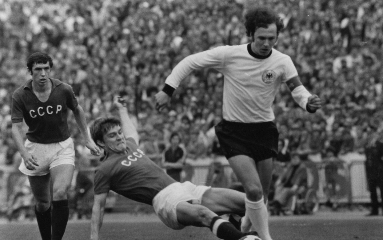 Franz Beckenbauer, carieră de poveste în fotbal! ”Der Kaiser” a câștigat Cupa Mondială atât ca jucător, cât și ca antrenor