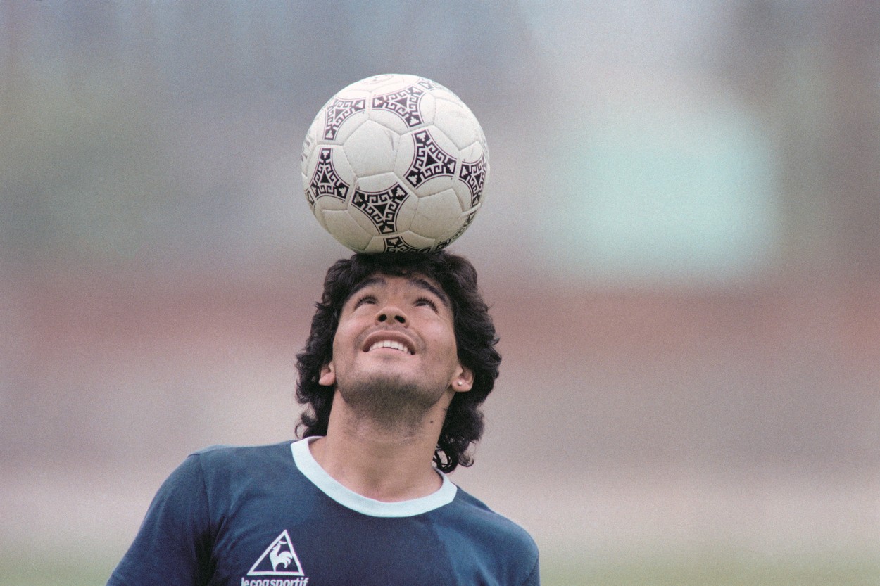 Imagine Stire A făcut anunțul total neașteptat despre moartea lui Diego Maradona: ”În 48 de ore, starea lui s-ar fi îmbunătățit” | 2review.ro