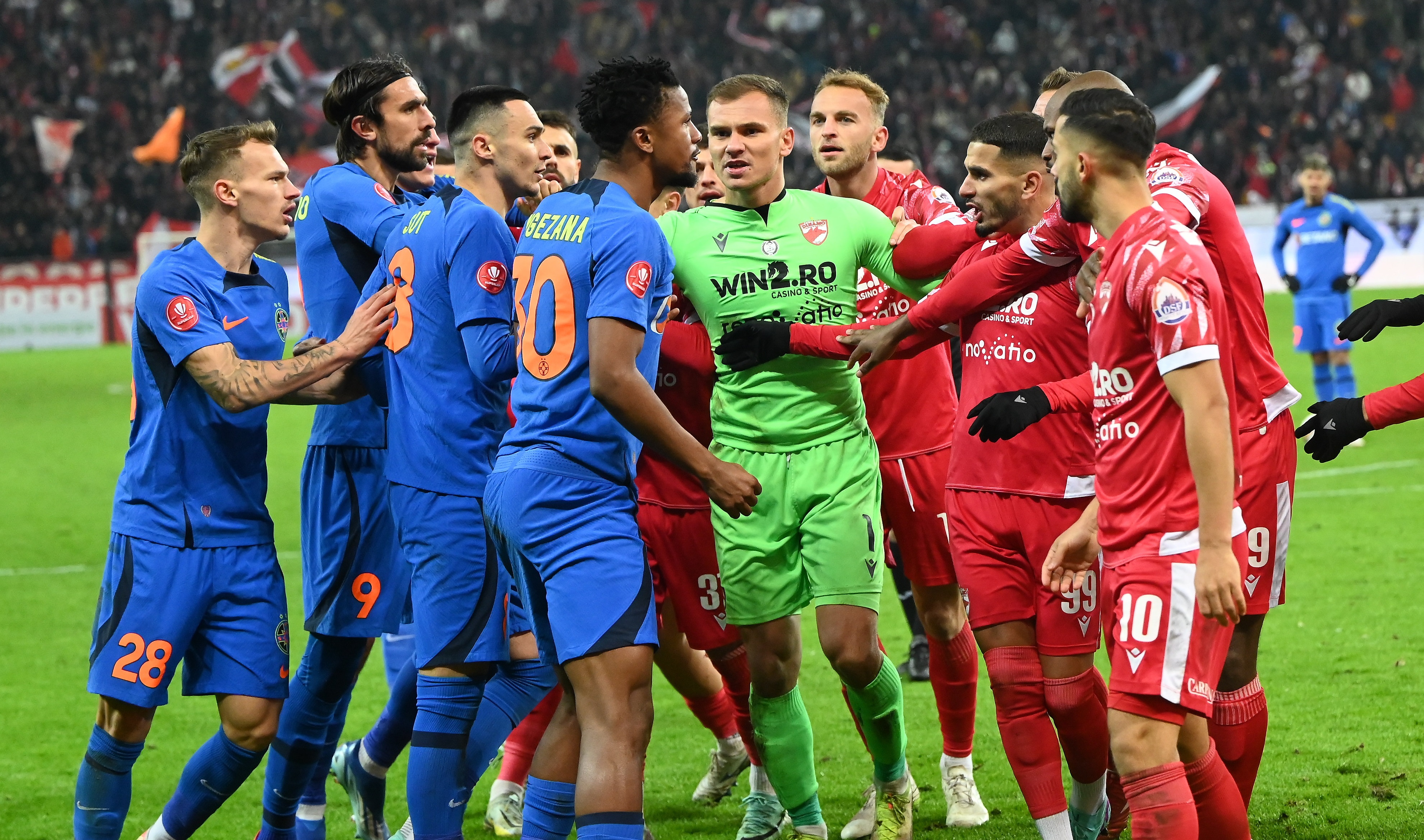 Cine va arbitra derby-ul Dinamo - FCSB