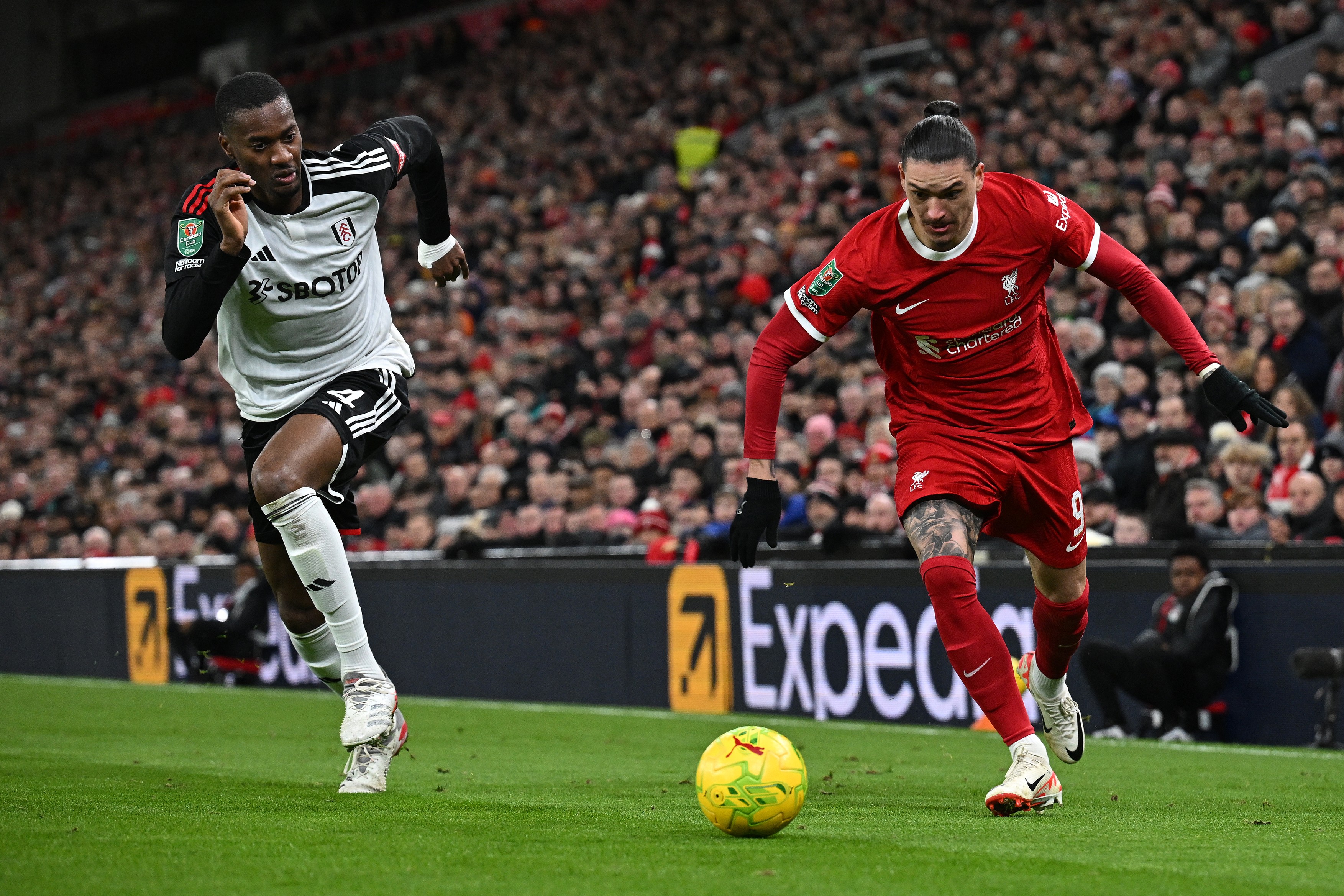 Liverpool - Fulham 2-1. ”Cormoranii” au întors rezultatul în trei minute, în turul semifinalei Cupei Ligii Angliei