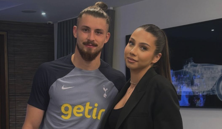 Sora și iubita lui Radu Drăgușin au urmărit împreună debutul fotbalistului la Tottenham! Mesajele postate