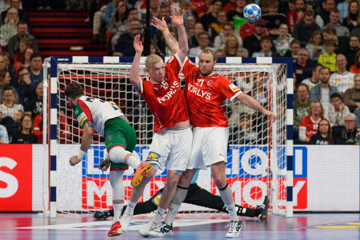 CE de handbal masculin | Norvegia - Portugalia, ACUM, pe Digi Sport 2. Danemarca - Olanda, 19:00. Slovenia - Suedia, 21:30, DGS 2