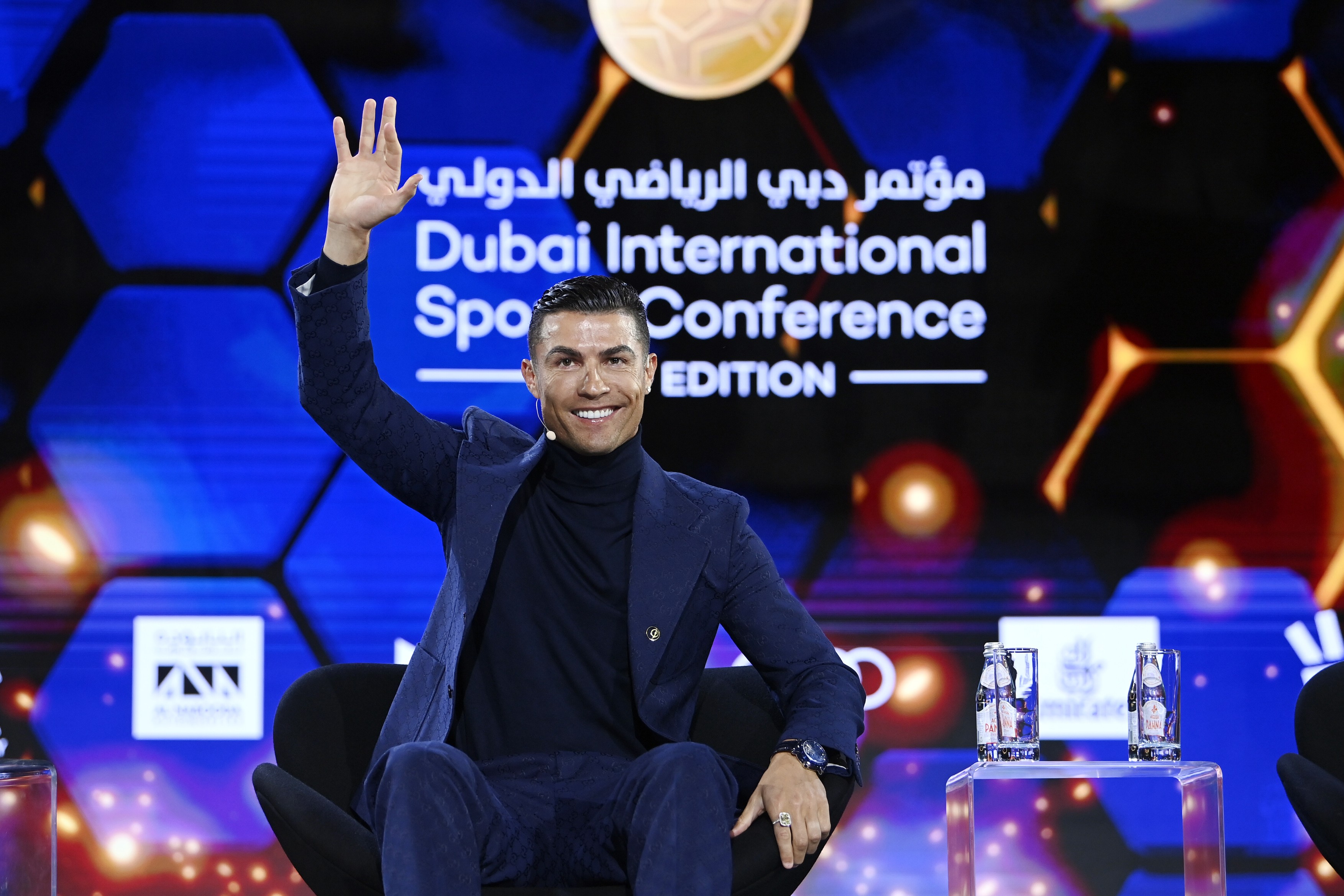 Cristiano Ronaldo, ”one-man show”! Portughezul a câștigat 3 trofee la gala Globe Soccer Awards