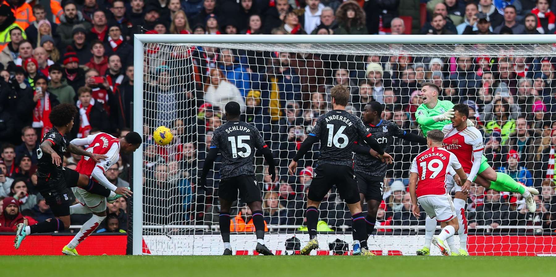 Arsenal - Crystal Palace 3-0, ACUM, DGS 1. Gabriel reușește dubla, iar Tunarii se desprind pe tabelă