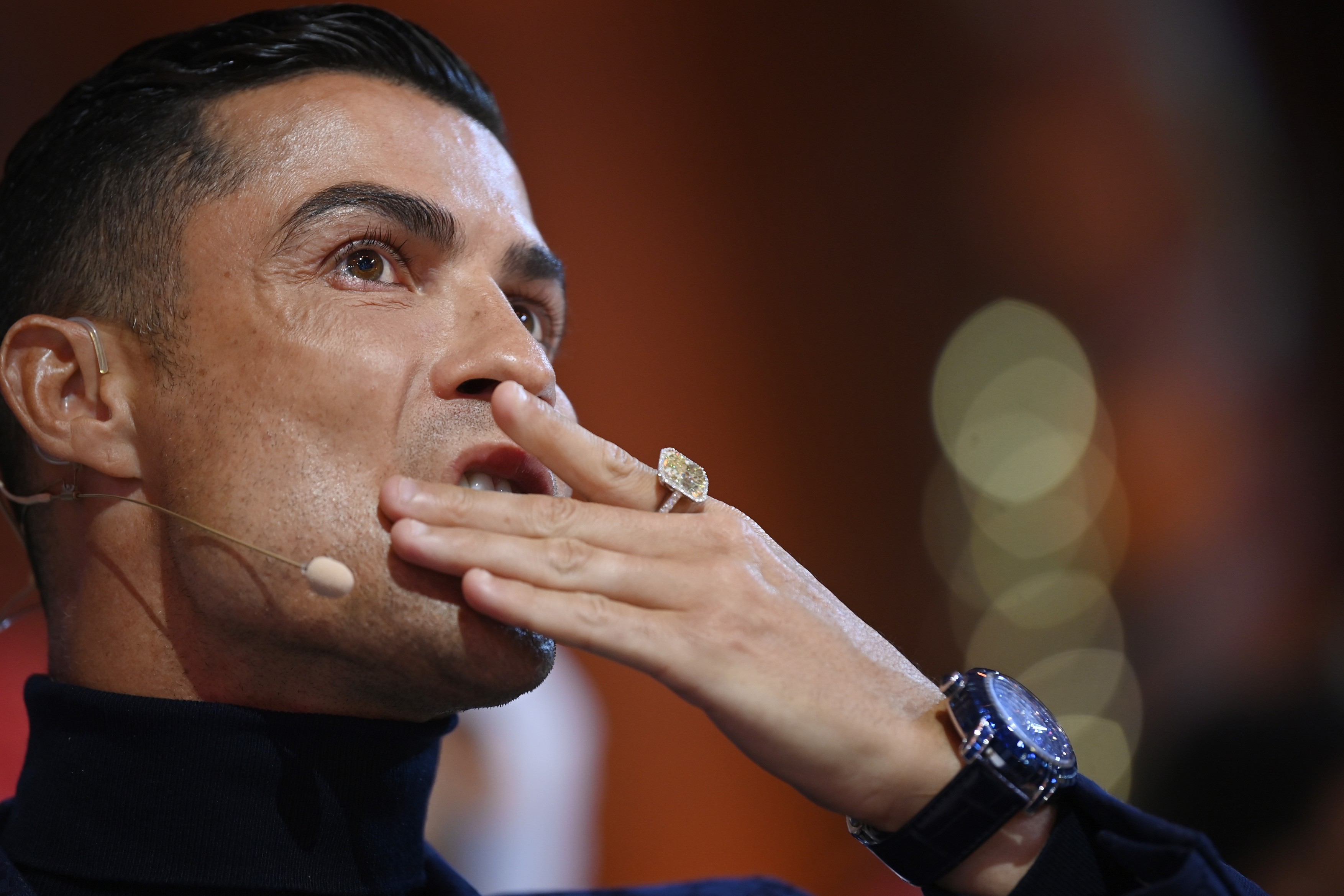 De cât timp are nevoie Cristiano Ronaldo pentru a plăti amenda primită pentru gesturi obsecene