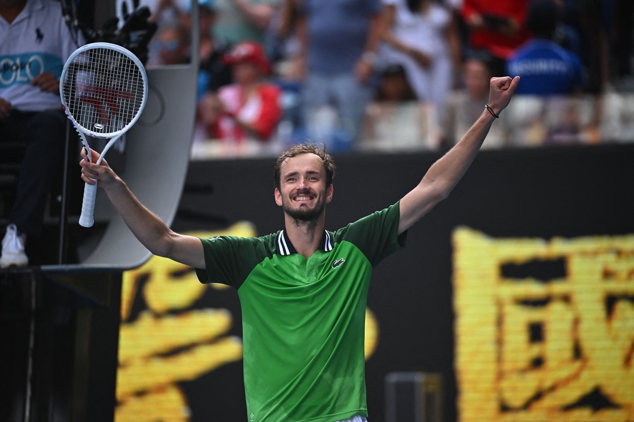 Daniil Medvedev, în semifinale la Australian Open, după un thriller de 5 seturi