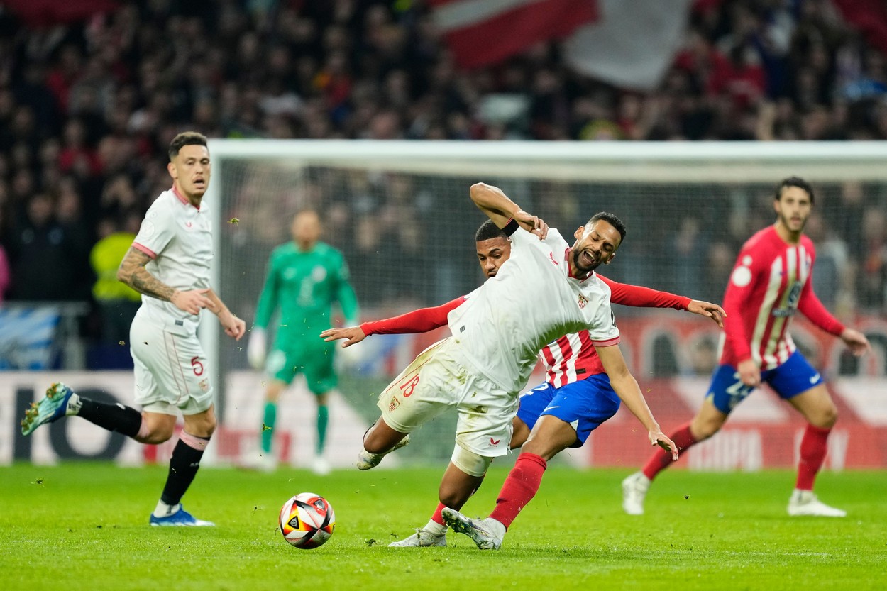 Atletico Madrid - Sevilla 1-0. Formația lui Diego Simeone s-a calificat în semifinalele Cupei Spaniei. Horațiu Moldova, rezervă neutilizată
