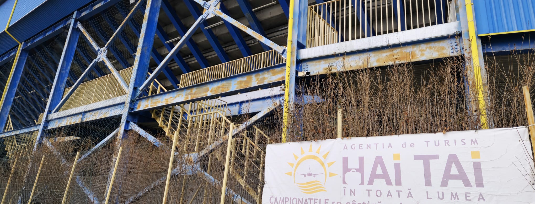 Fanii au răbufnit: “Stadionul e al orașului”. Unde se află arena din România închisă pentru fotbal de 2 ani