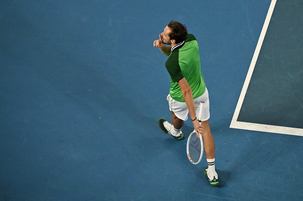 Semifinală ”nebună” la Australian Open! A revenit de la 0-2 la seturi și va lupta cu Sinner pentru trofeu