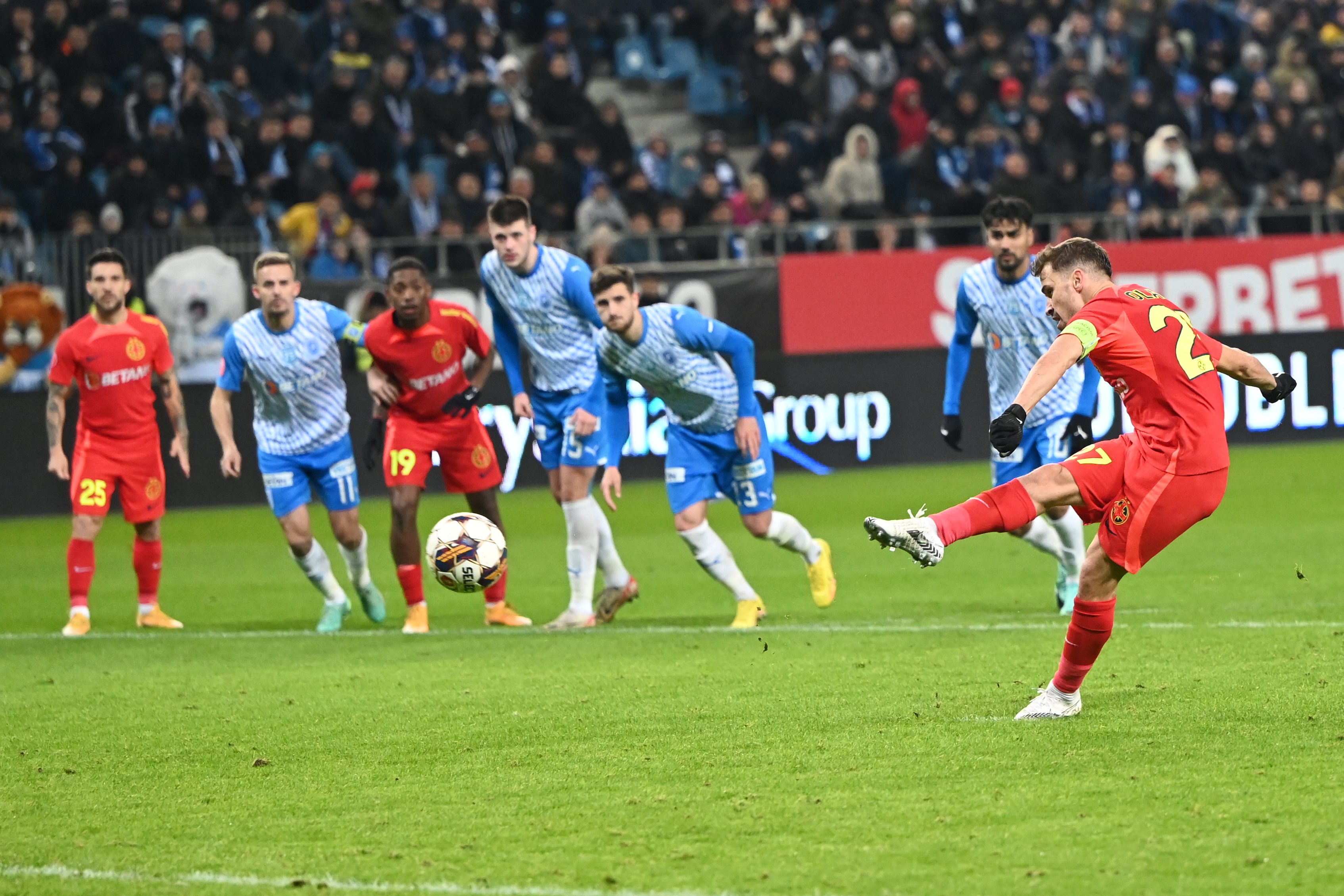 Ce a spus Darius Olaru despre faza penalty-ului din care a înscris cu Universitatea Craiova: ”Mă bucur că s-a acordat”
