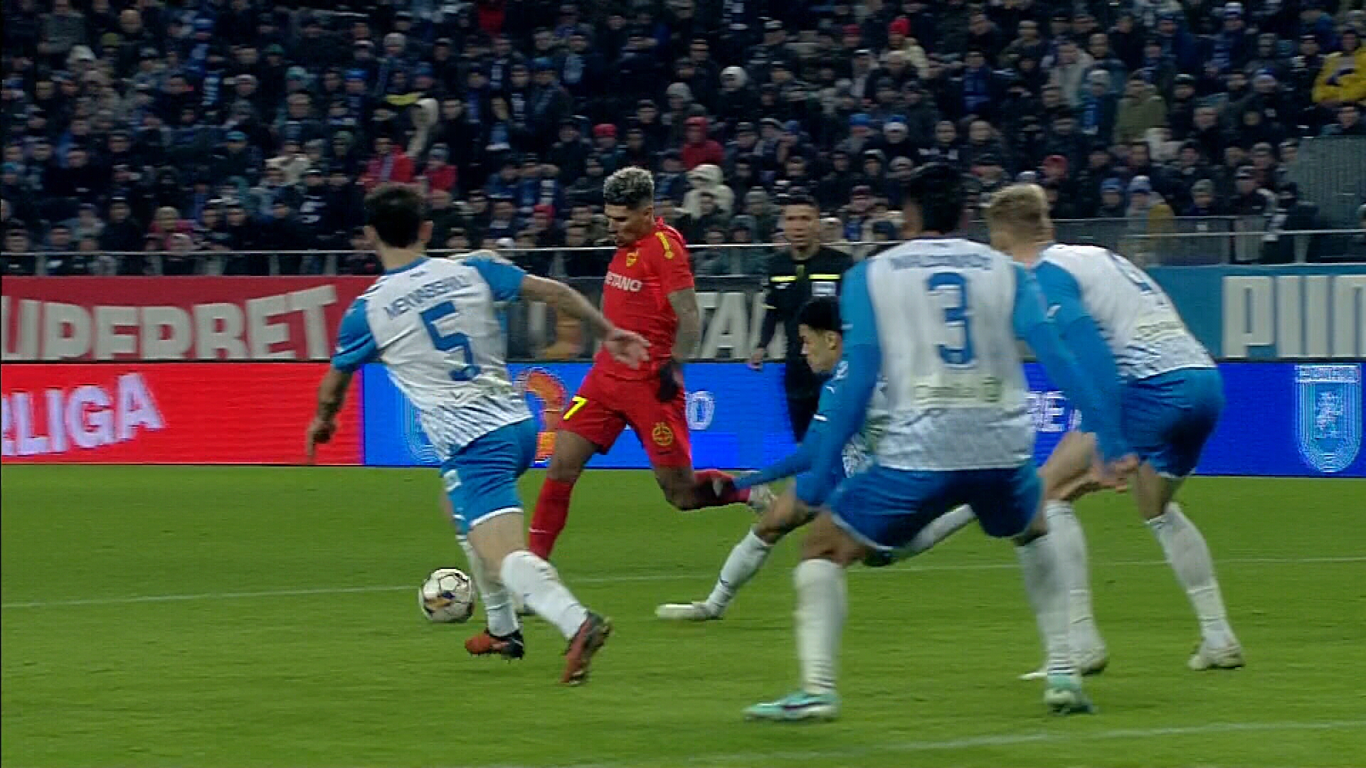Universitatea Craiova - FCSB 0-3, ACUM, Digi Sport 1. Miculescu marchează imediat după ce intră pe teren