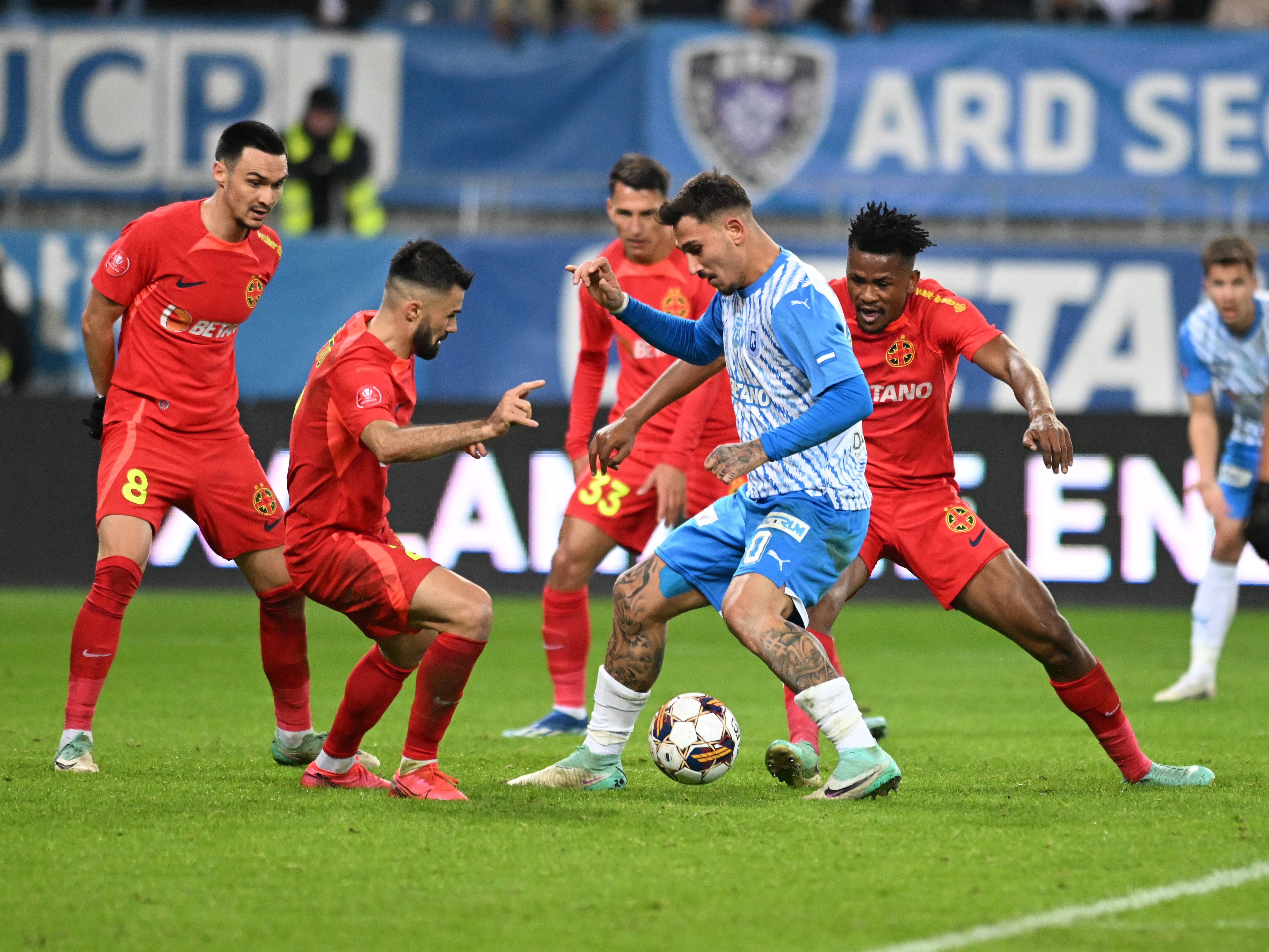 FCSB - Universitatea Craiova, LIVE VIDEO, 20:30, Digi Sport 1. Derby de titlu în SuperLigă. ECHIPELE