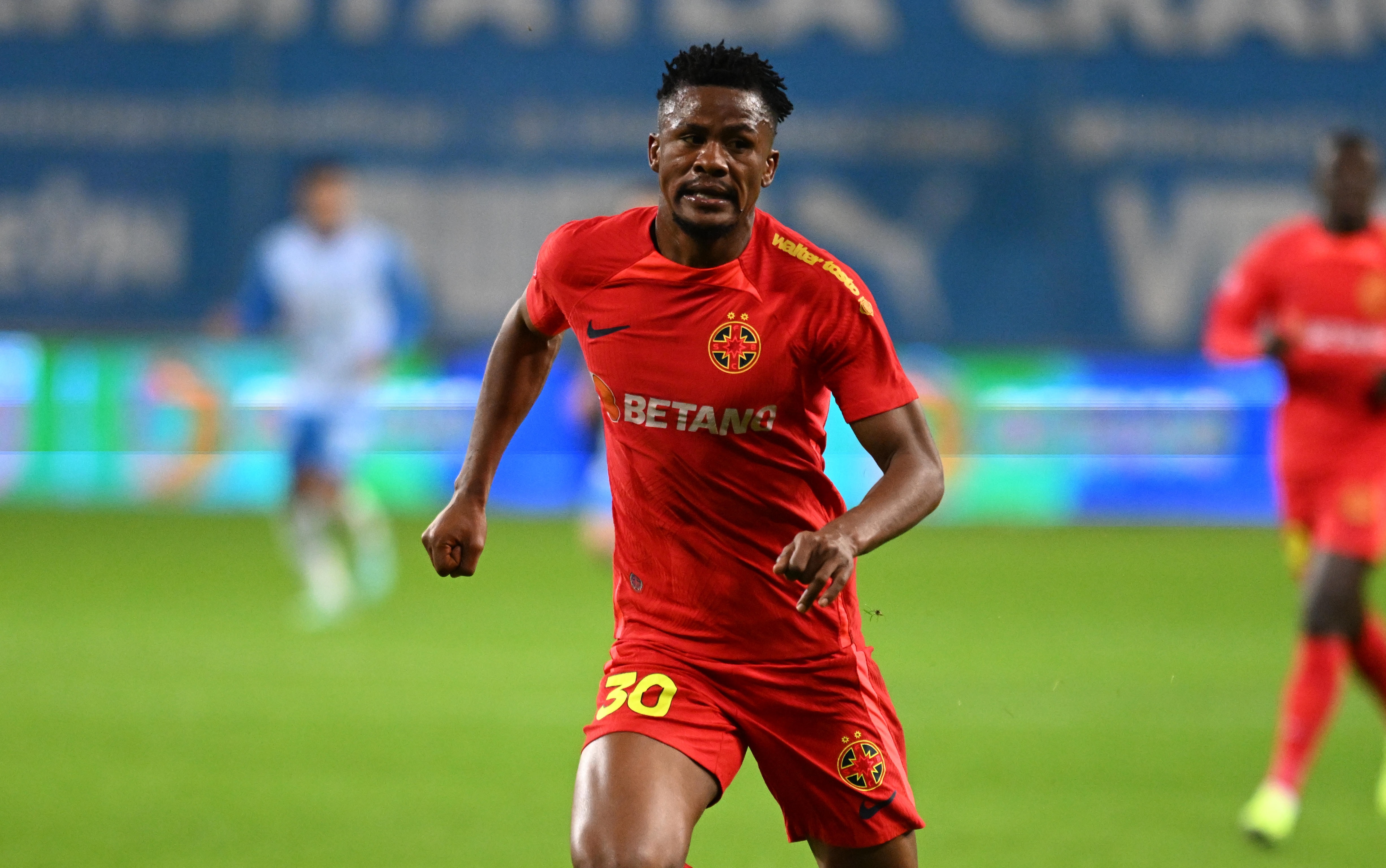 Siyabonga Ngezana, vedetă în Africa de Sud! Articolul scris despre fundașul de la FCSB