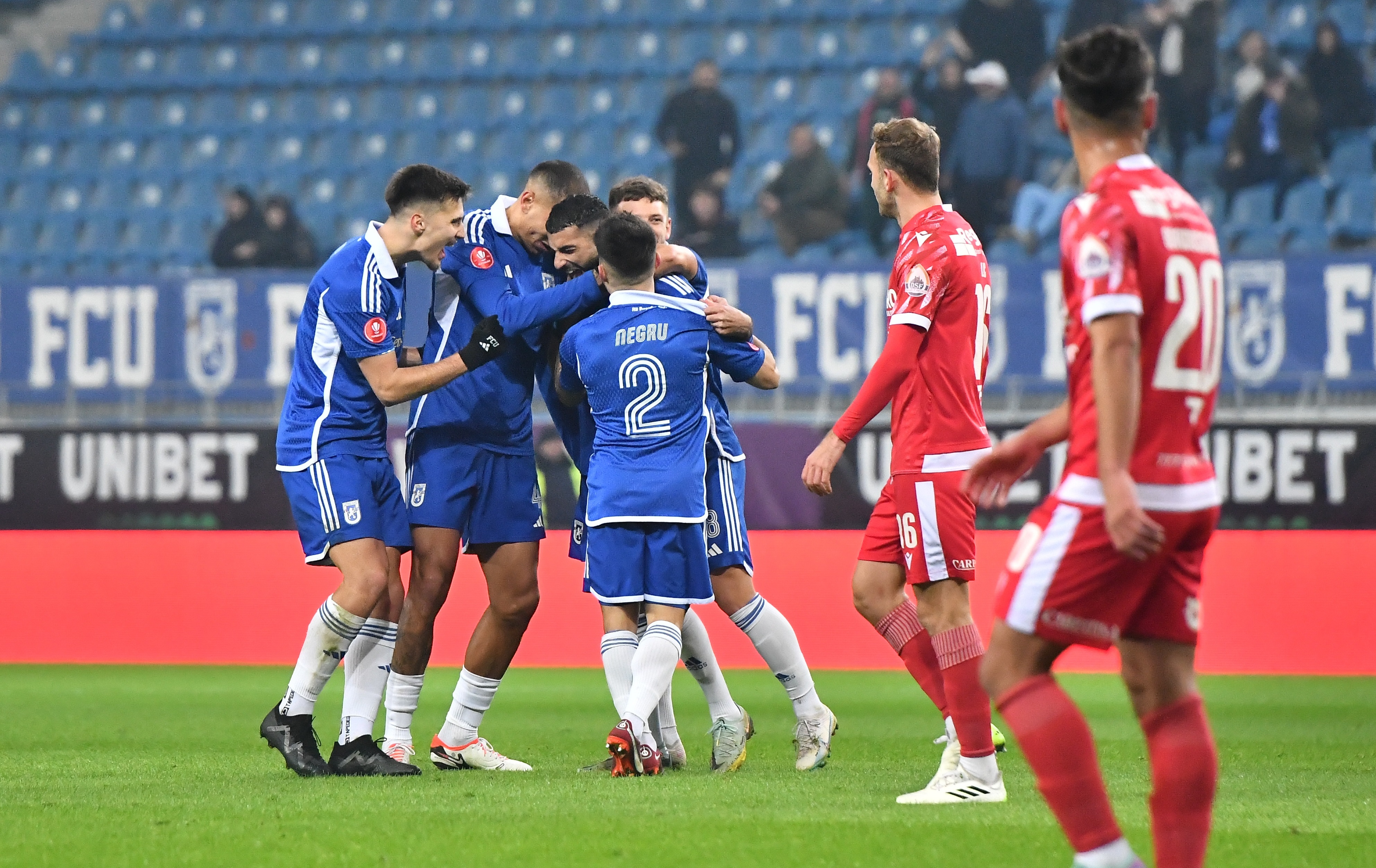 FCU Craiova - Dinamo 2-1. Derby aprins în Bănie! ”Câinii” au avut o ratare imensă pe final