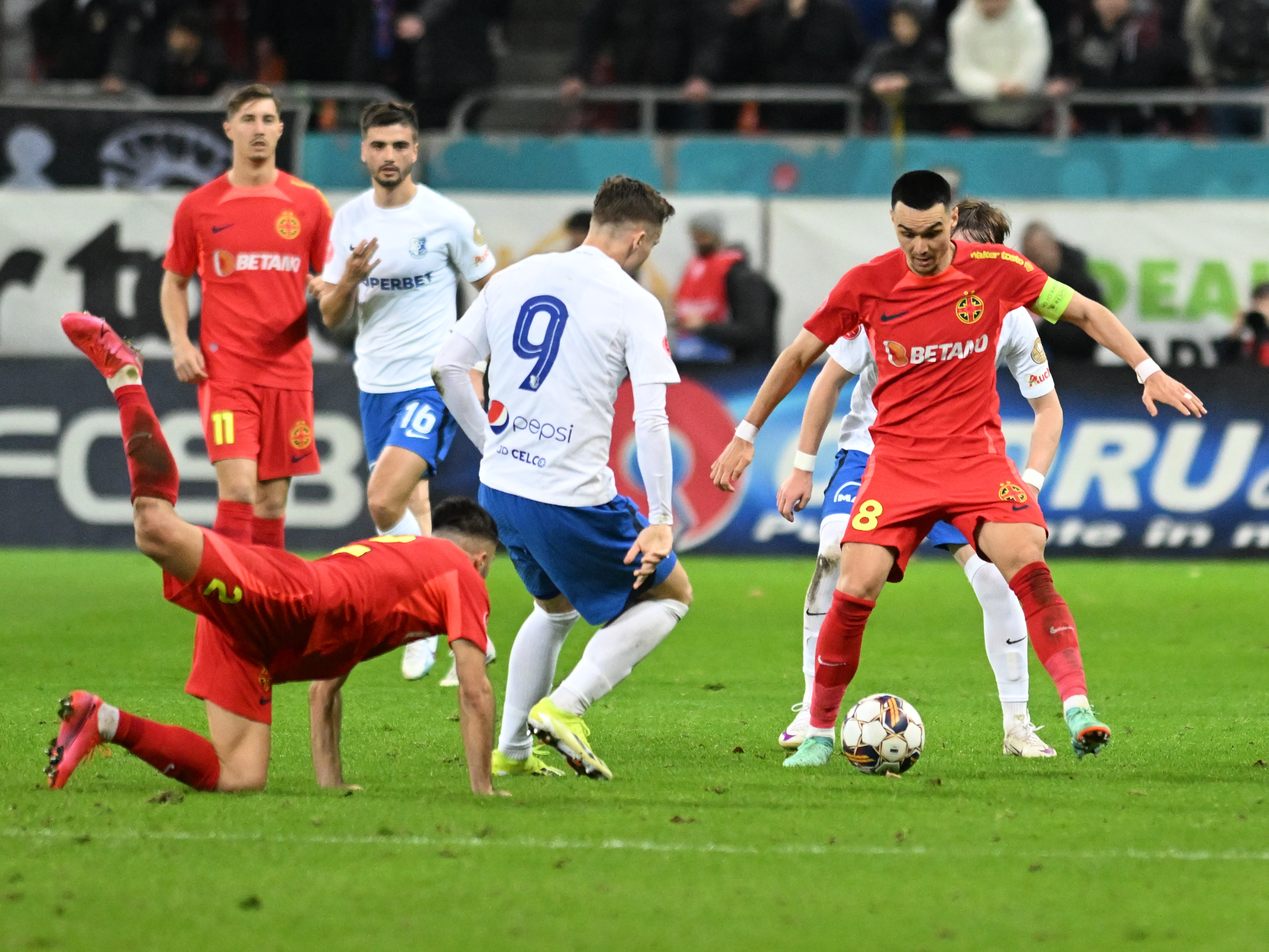 Adrian Șut, reacție vehementă după FCSB - Farul 1-1: ”Putea să nu se dea penalty!”