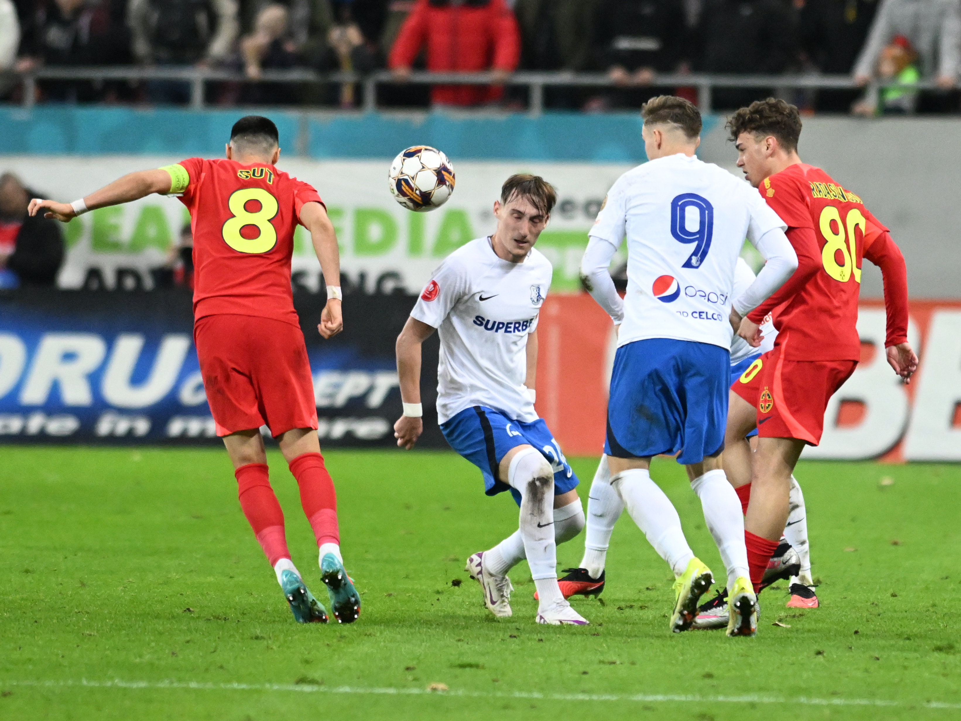 Gigi Becali a plătit o ”avere” pe el, dar s-a convins: ”Nu e fotbalist, săracul”