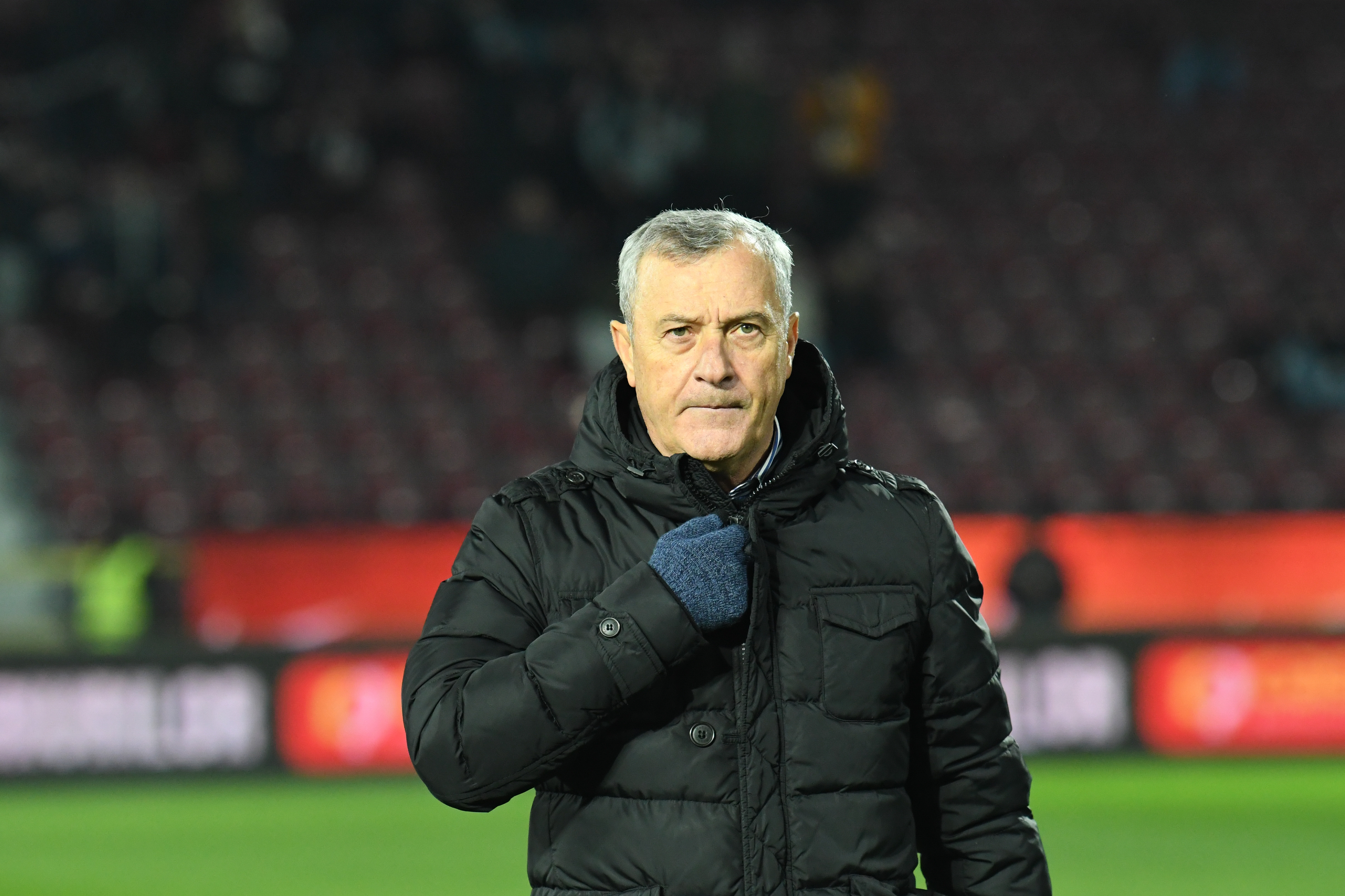 Mircea Rednic a răbufnit după ce CFR Cluj ”i-a furat” un jucător! ”Nu mi se pare corect! Dacă vrei ceva, plătești”