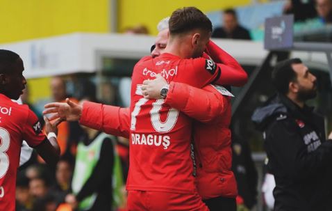 Denis Drăguș e pe val în Turcia! A fost inclus în echipa etapei și a ajuns la 11 goluri pentru Gaziantep
