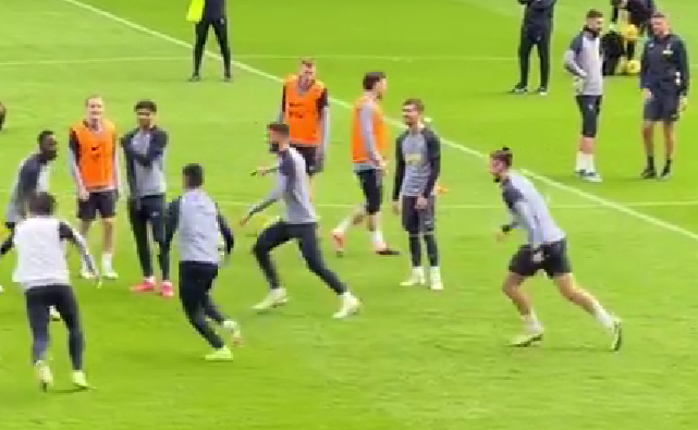 Radu Drăgușin a văzut ce a făcut un coleg la antrenamentul lui Tottenham și l-a luat imediat la fugă