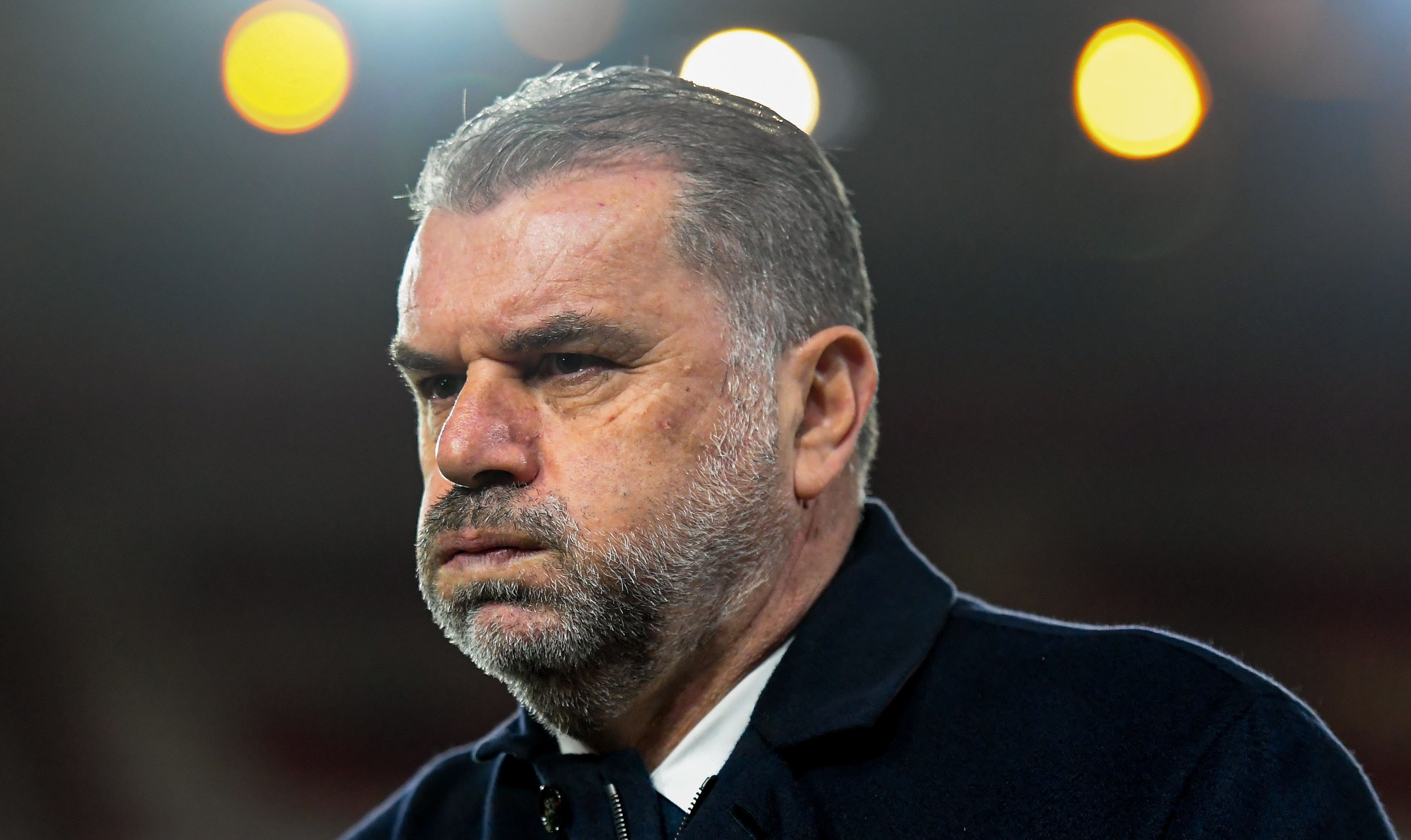 Ange Postecoglou a spus lucrurilor pe nume despre fundașii care îl țin rezervă pe Radu Drăgușin