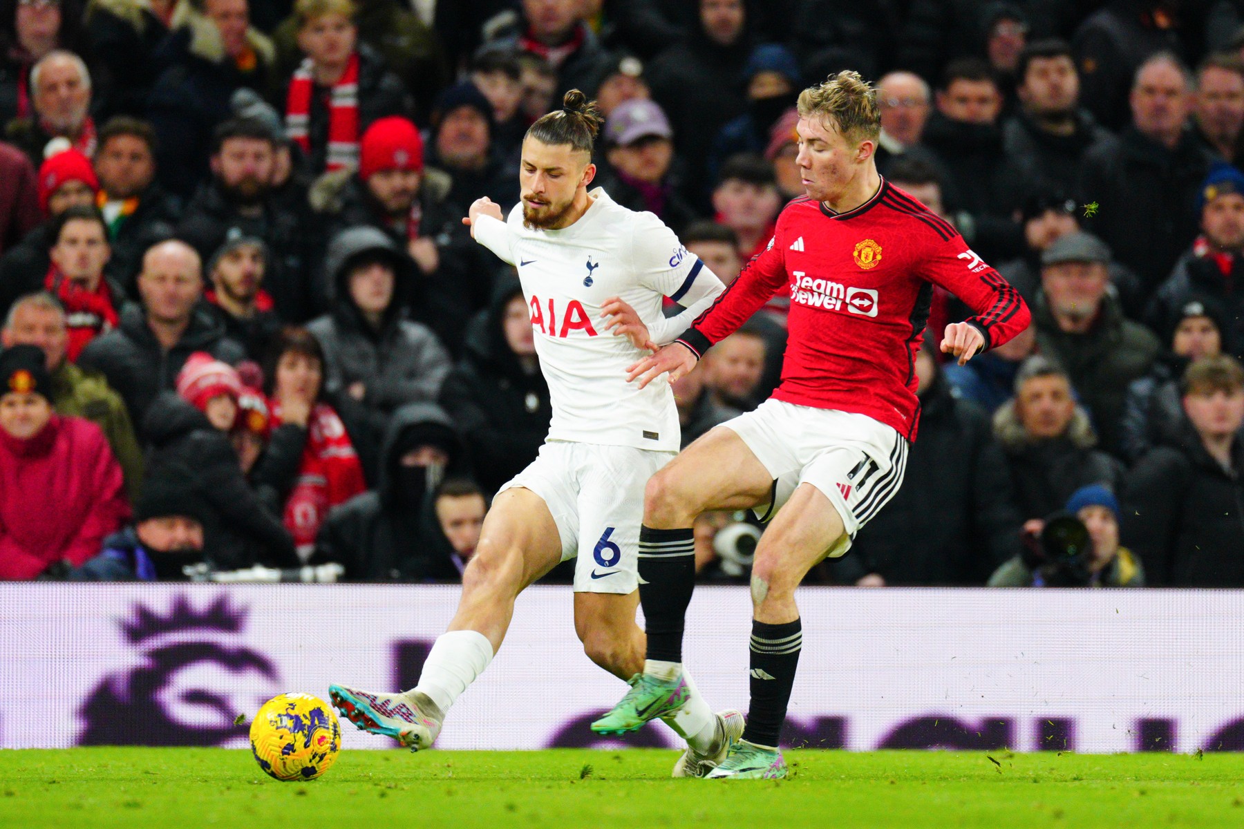 Capitolul la care Tottenham, echipa lui Radu Drăgușin, e ”campioană” în Premier League