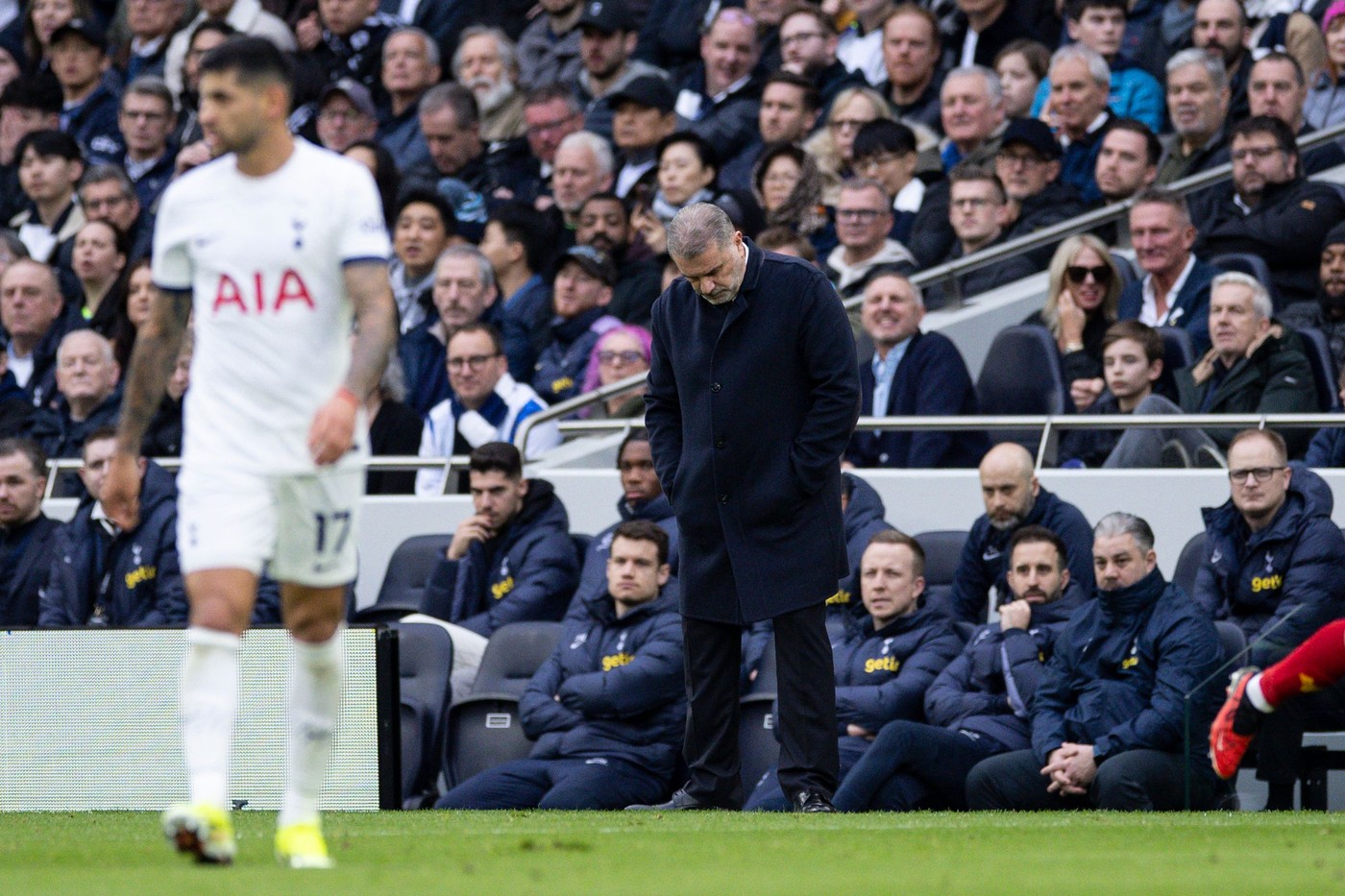 Fanii lui Tottenham au răbufnit la adresa lui Postecoglou, după eșecul cu Wolves: ”Așa pățești dacă nu îl bagi pe Drăgușin!”