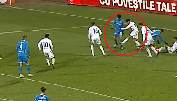 Penalty, posibil ofsaid la un gol și cartonaș roșu! VAR-ul nu a intervenit la nicio fază