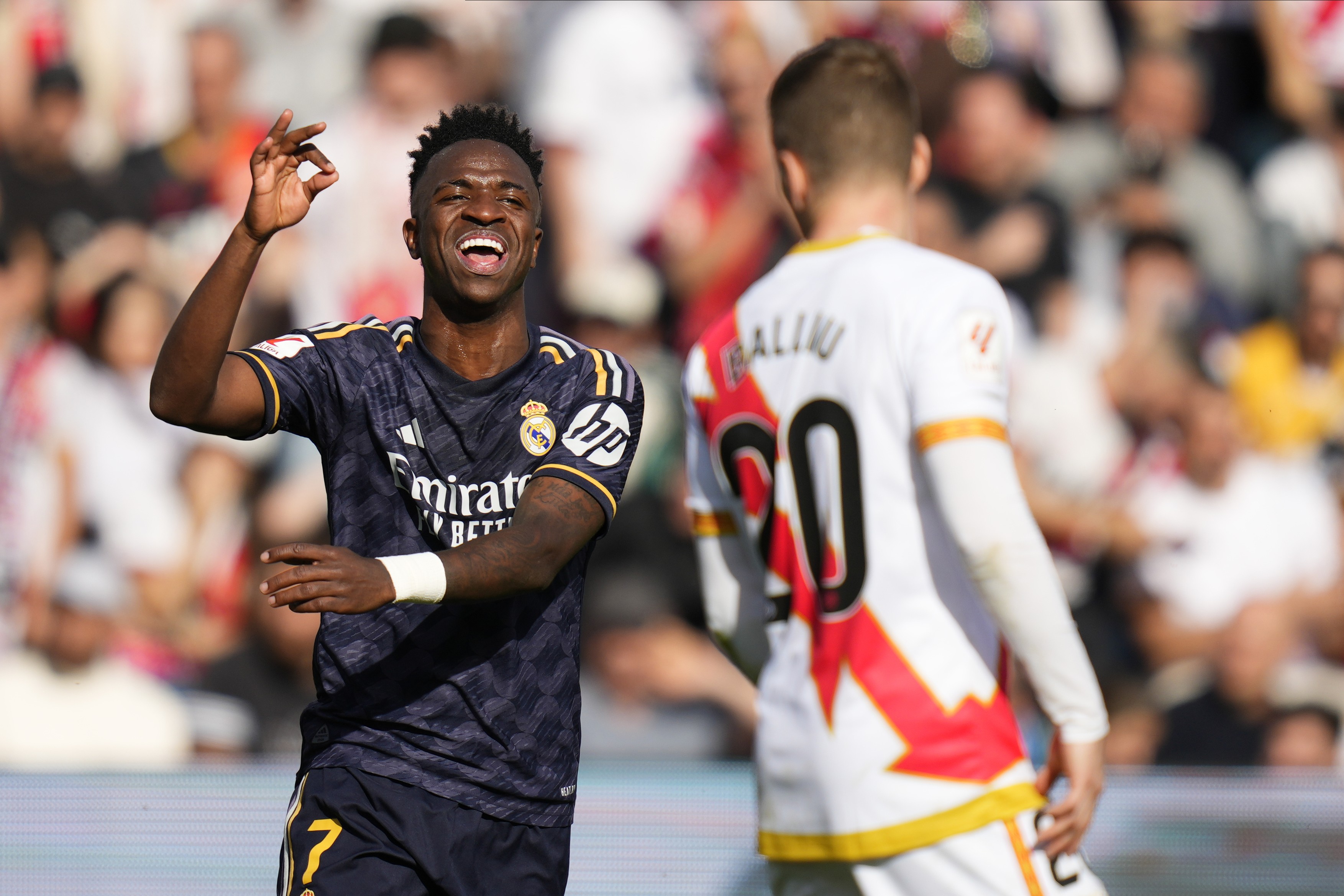 Cum a ironizat Vinicius un arbitru în finalul partidei Rayo Vallecano - Real Madrid