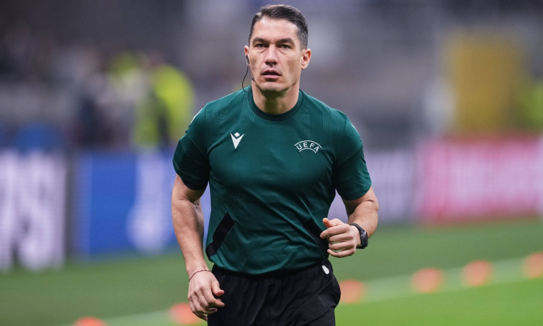 MILAN, ITALY - FEBRUARY 20: referee Istvan Kovacs during the UEFA Champions League 2023/24 round of 16 first leg match b