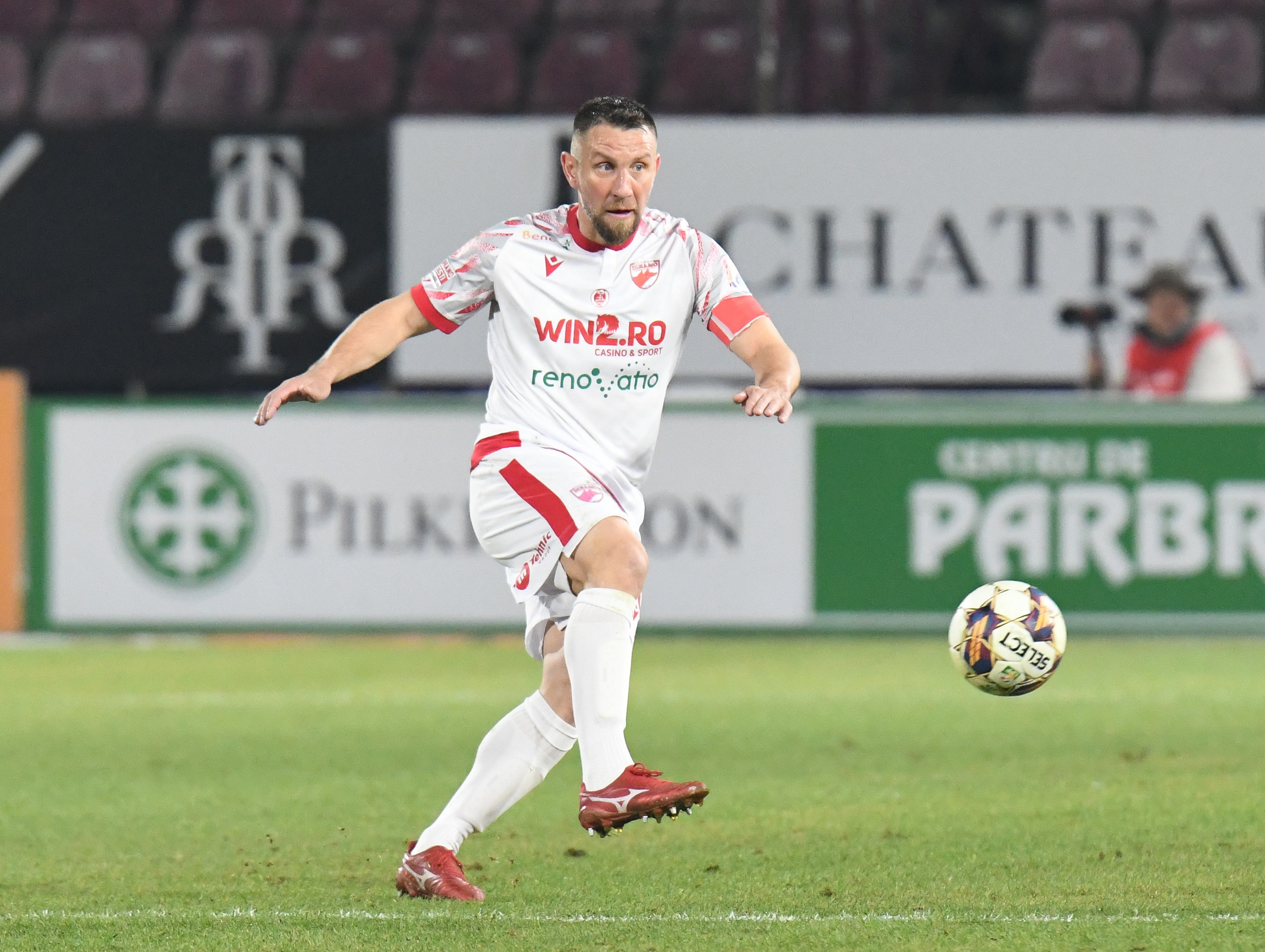 Răzvan Patriche a acuzat arbitrajul, după înfrângerea cu CFR Cluj 0-4. ”E fault clar! A dat în genunchiul meu”