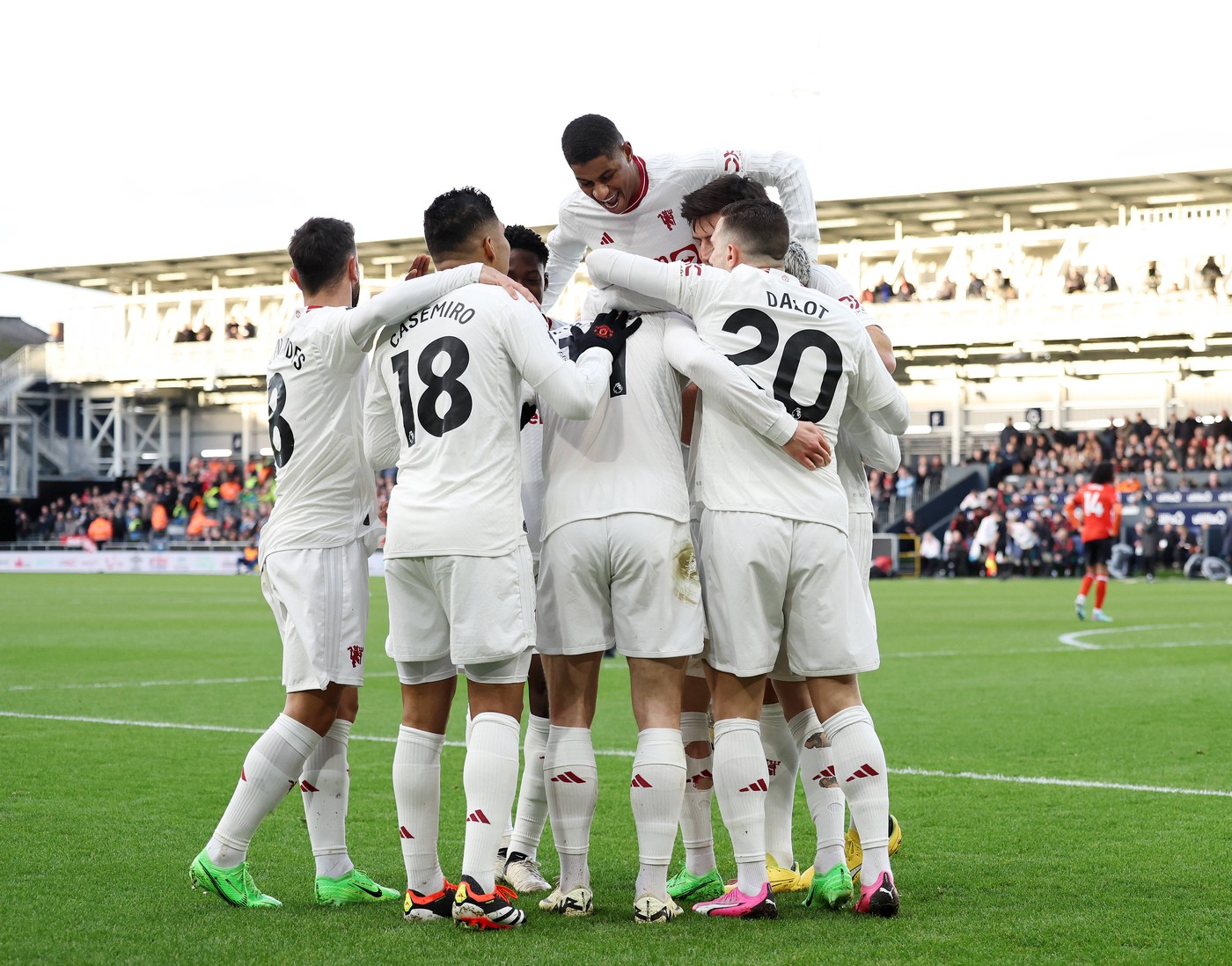 Man. United - Fulham 0-0, ACUM, DGS 2. Ambele echipe au lovit bara! Bournemouth - Man. City, la 19:30