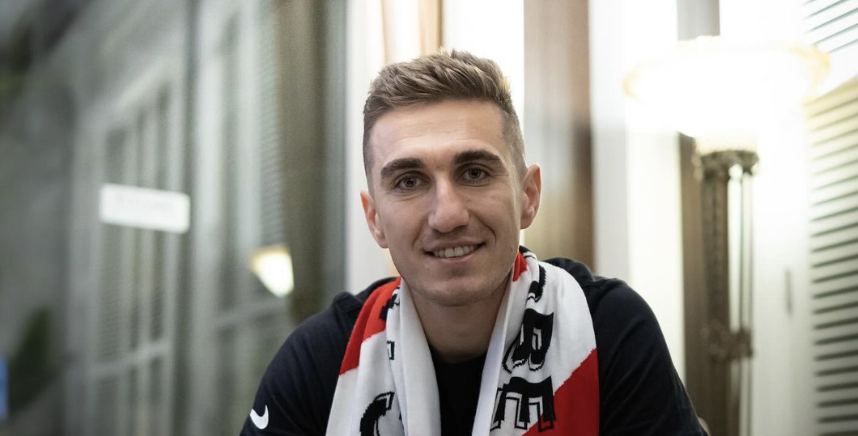 Bogdan Vătăjelu a semnat și a fost prezentat, la o zi de la despărțirea de ”U” Cluj
