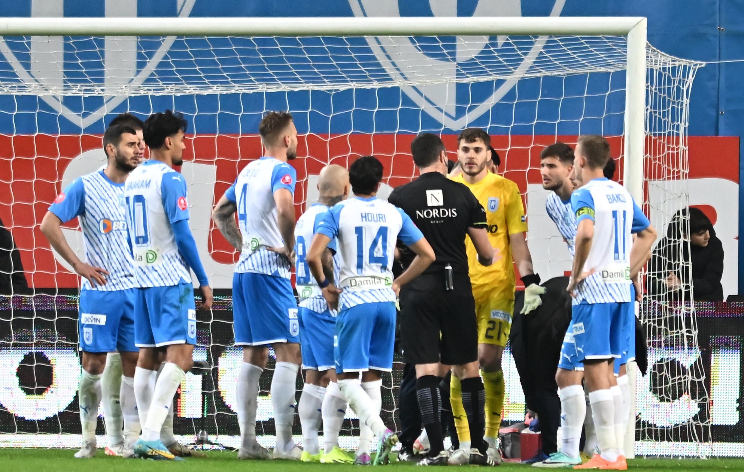 Analiza celei mai controversate faze din meciul Universitatea Craiova - FC Voluntari: ”Putea schimba complet rezultatul!”