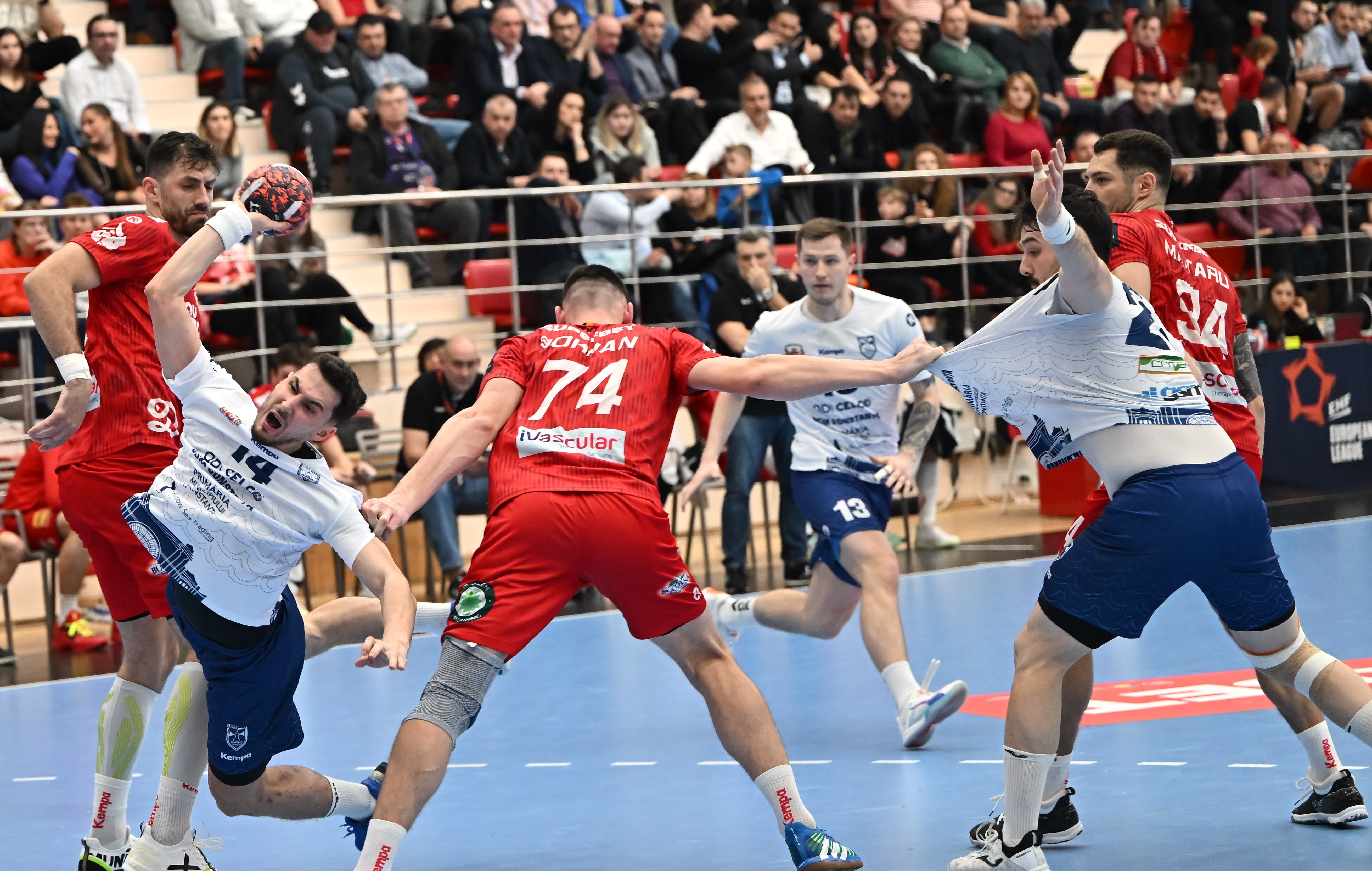 CSM Constanța - Dinamo București, ACUM, Digi Sport 2. Derby încins în EHF European League